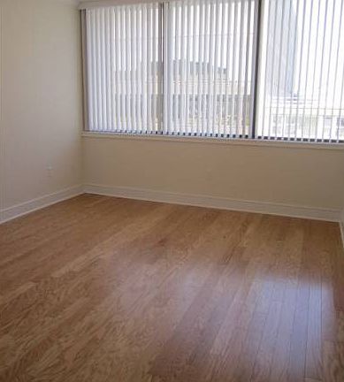 4th image of 485 Summer St #1