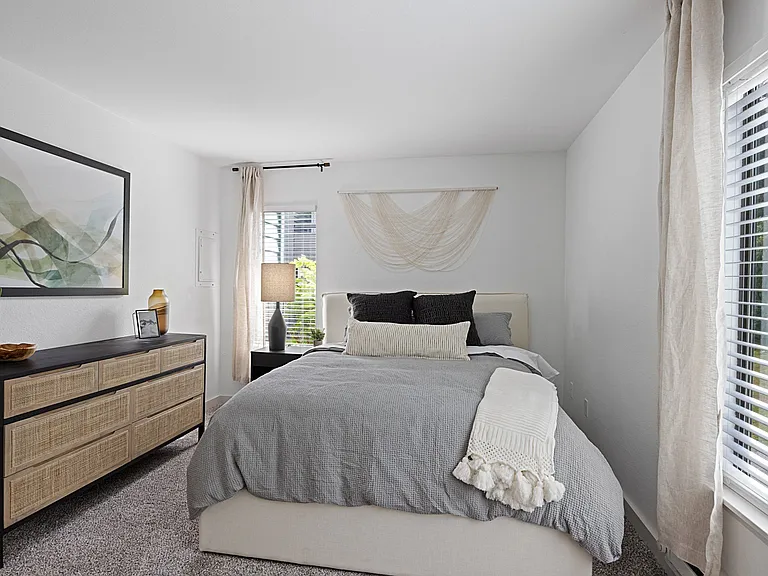 Cozy Bedroom at The Lakes in Bellevue, WA 98007