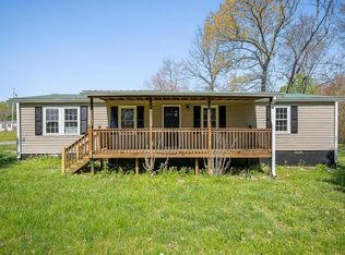689 Capshaw Rd, Smithville, TN 37166