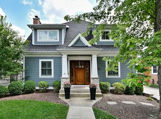 685 S Saylor Ave, Elmhurst, IL 60126