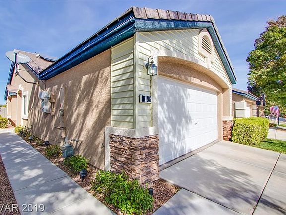 3rd image of 10196 Birch Bluff Ln