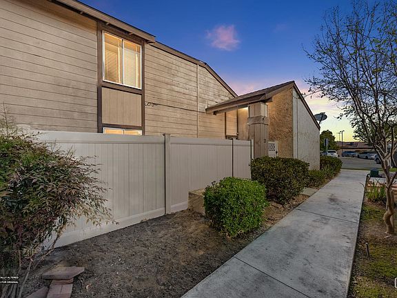 2nd image of 5101 Dunsmuir Rd APT 13