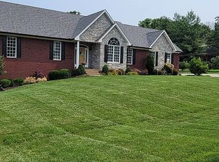 110 Tree Top Dr, Bardstown, KY 40004