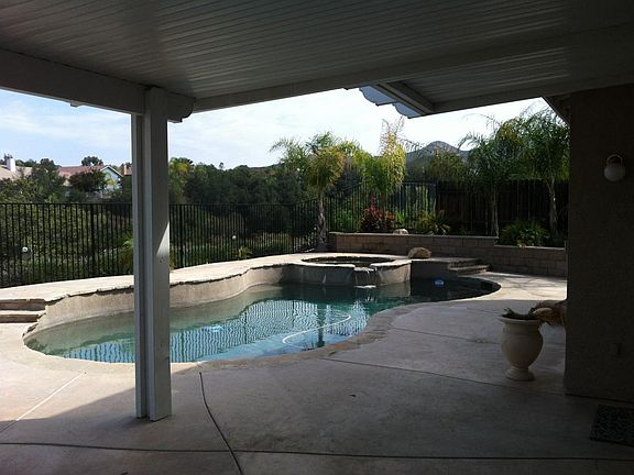 2nd image of 40021 Lafayette Dr