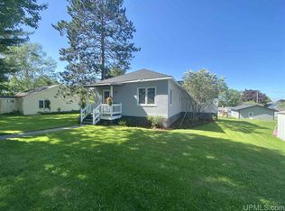 824 Erie Ave, Crystal Falls, MI 49920