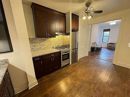 3rd image of 322 W 47th St APT 4F