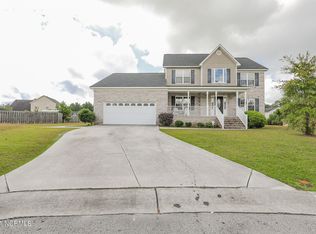 105 Autumn Cove Ct, Jacksonville, NC 28546