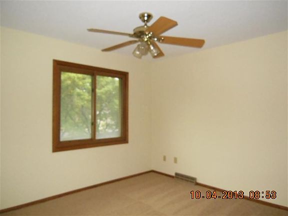 5th image of 6452 Cavell Ave N