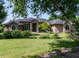 2918 Orchard View Ln NE, Iowa City, IA 52240