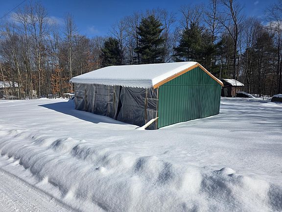 2nd image of 124 McDonald Ln