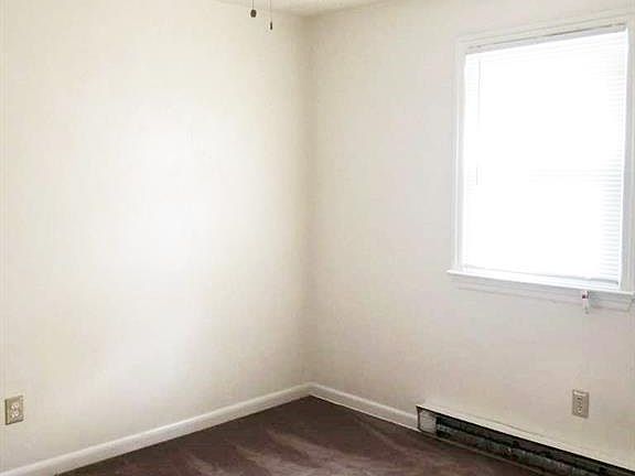 2nd image of 1260 Picadilly St #A