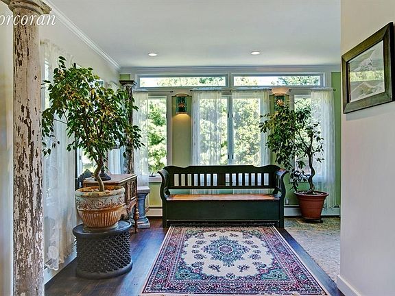3rd image of 346 Flamingo Ave