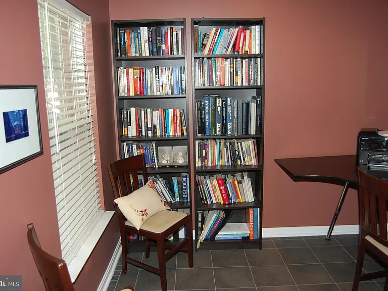 194 Martin Ln — Photo 25