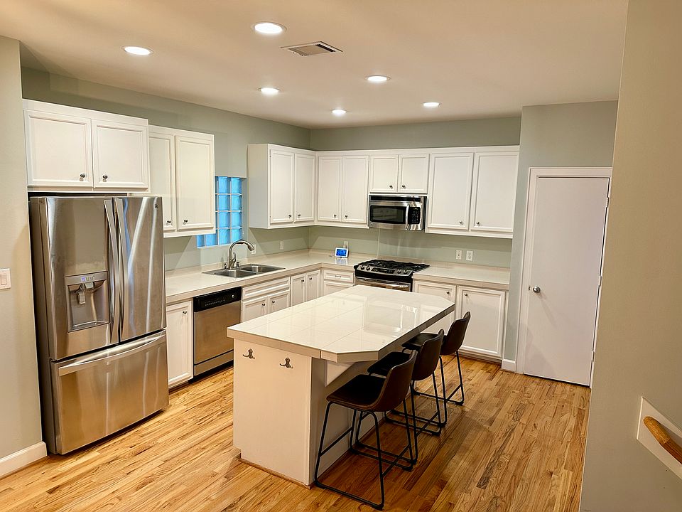 2nd Floor - Kitchen
