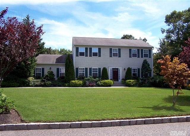 1st image of 23 Old Orchard Way