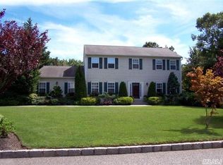 23 Old Orchard Way, Miller Place, NY 11764