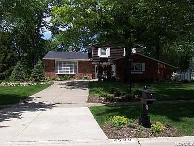 2nd image of 4530 Maplegrove Ave
