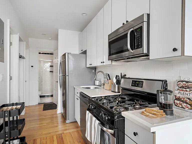 111 Greenpoint Ave #A3 — Photo 2
