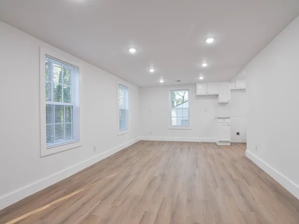 4934 Linden St, Columbia, SC 29203