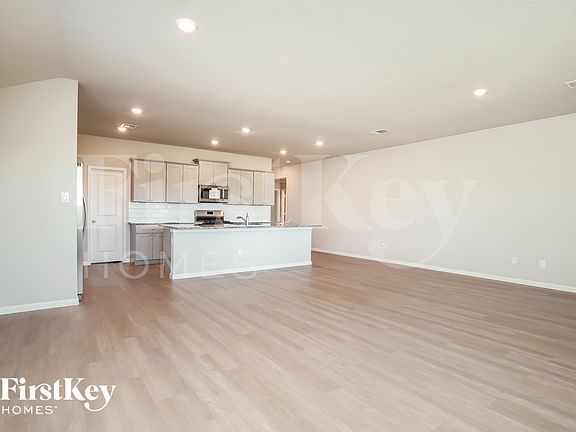 5th image of 13011 Thyme Way