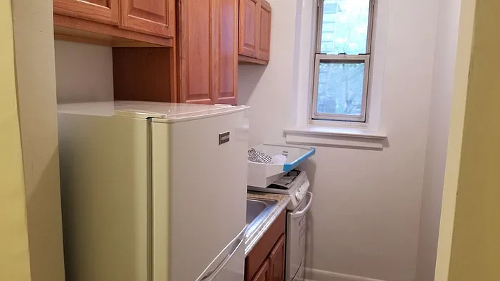 Rented by Realty Queens LLC | media 3