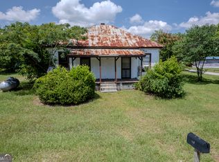 120 E Montgomery St, Tennille, GA 31089