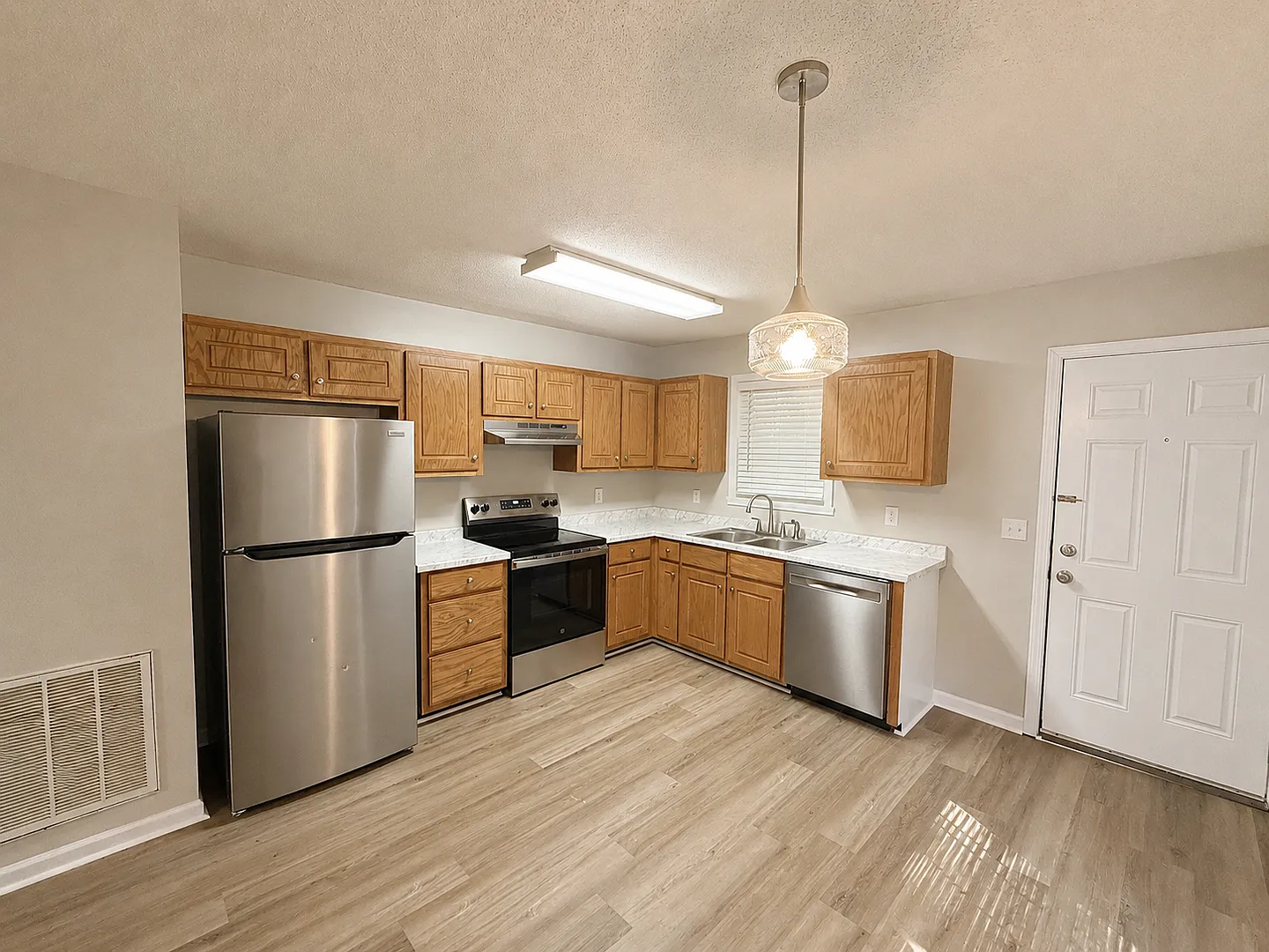 308 East Gilbreath St — Photo 3