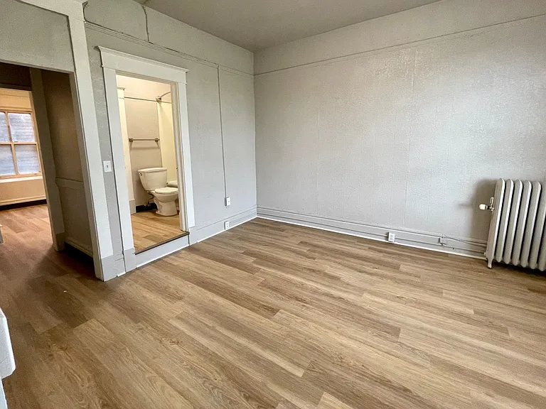 106 S Cedar St — Photo 27