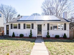 26 Gainsville Rd, Dedham, MA 02026