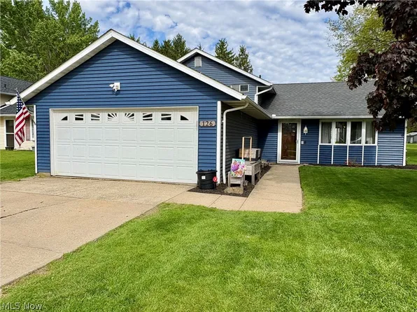 126 Valley Forge Cir, Elyria, OH 44035