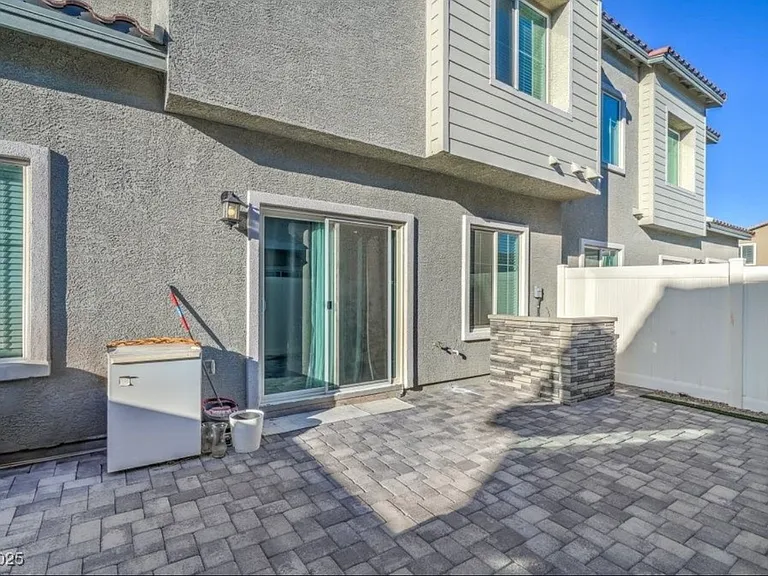 7318 N Decatur Blvd #4 — Photo 32