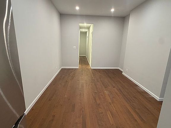 4th image of 326 W 17th St APT 5E