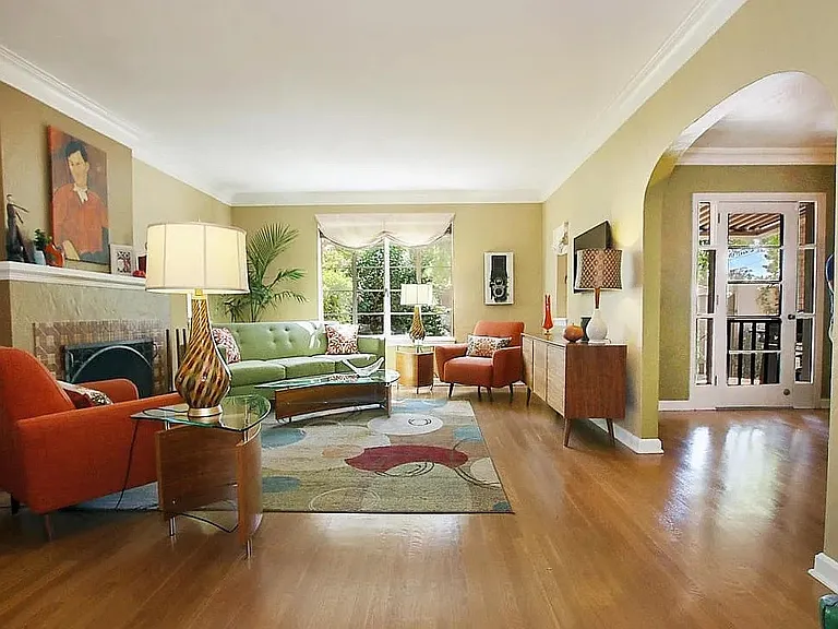 501 W Granada Rd — Photo 2