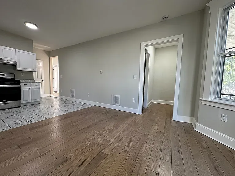 207 Goodrich St — Photo 13