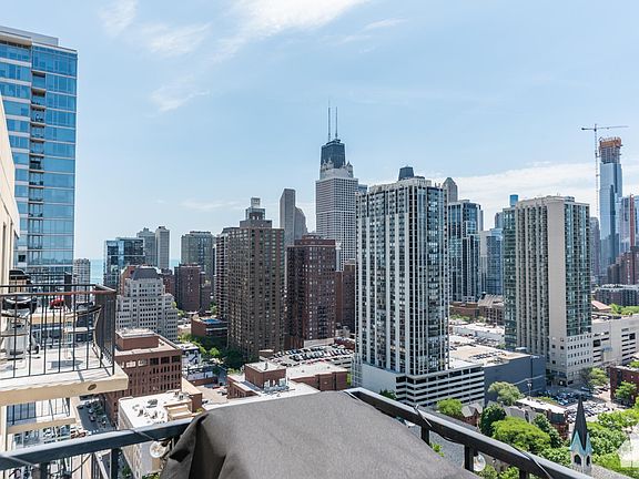 2nd image of 1212 N Lasalle St #2700