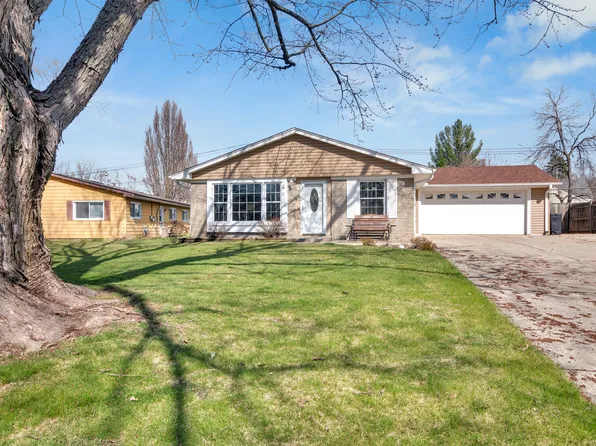 72 Marnel Rd, Montgomery, IL 60538