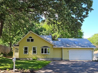 275 County Road B W, Roseville, MN, 55113