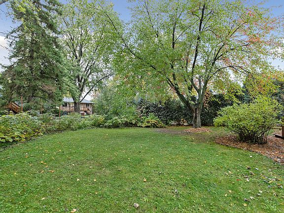 5th image of 1030 Mercury Dr W