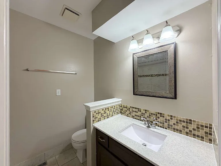3800 SW Harbor Cir — Photo 15
