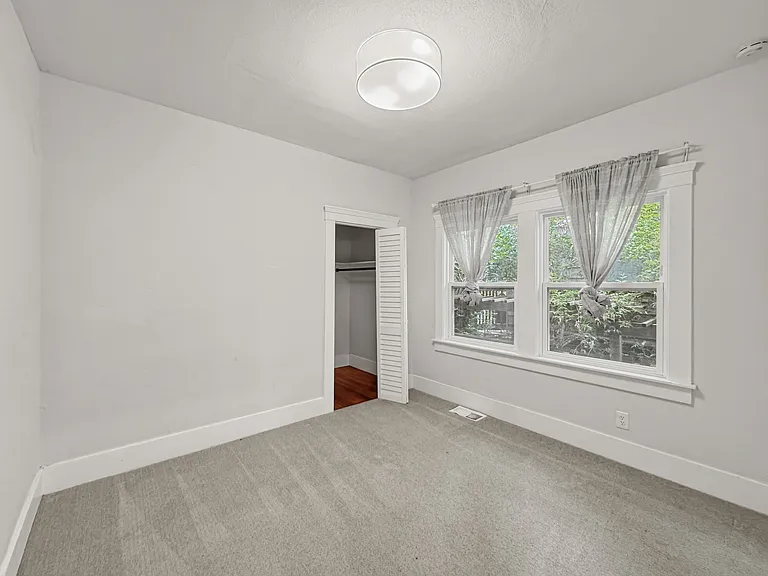 926 Cerrito St — Photo 10