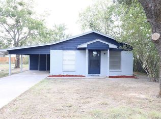 107 Love St, Kaufman, TX 75142
