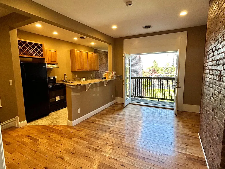 294 Lark St #2 — Photo 7
