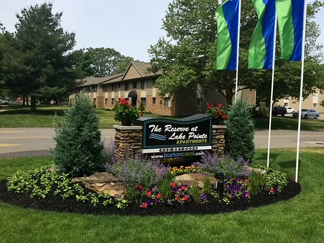 Reserve at Lake Pointe — Photo 10