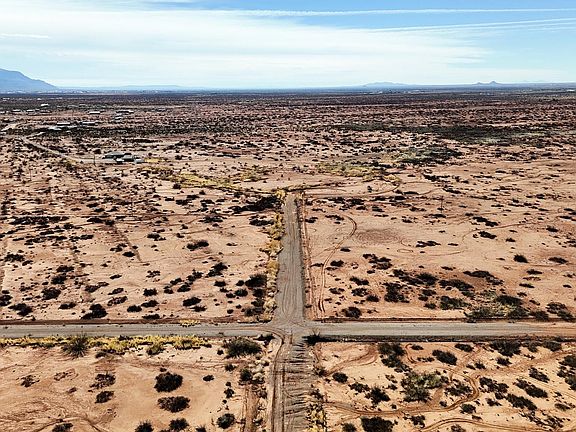 3rd image of Moondale Rd