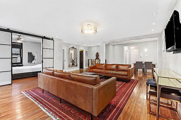 1st image of 300 W 53rd St APT 4B