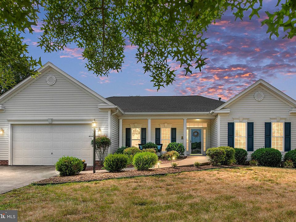 1st image of 2703 Glendas Way