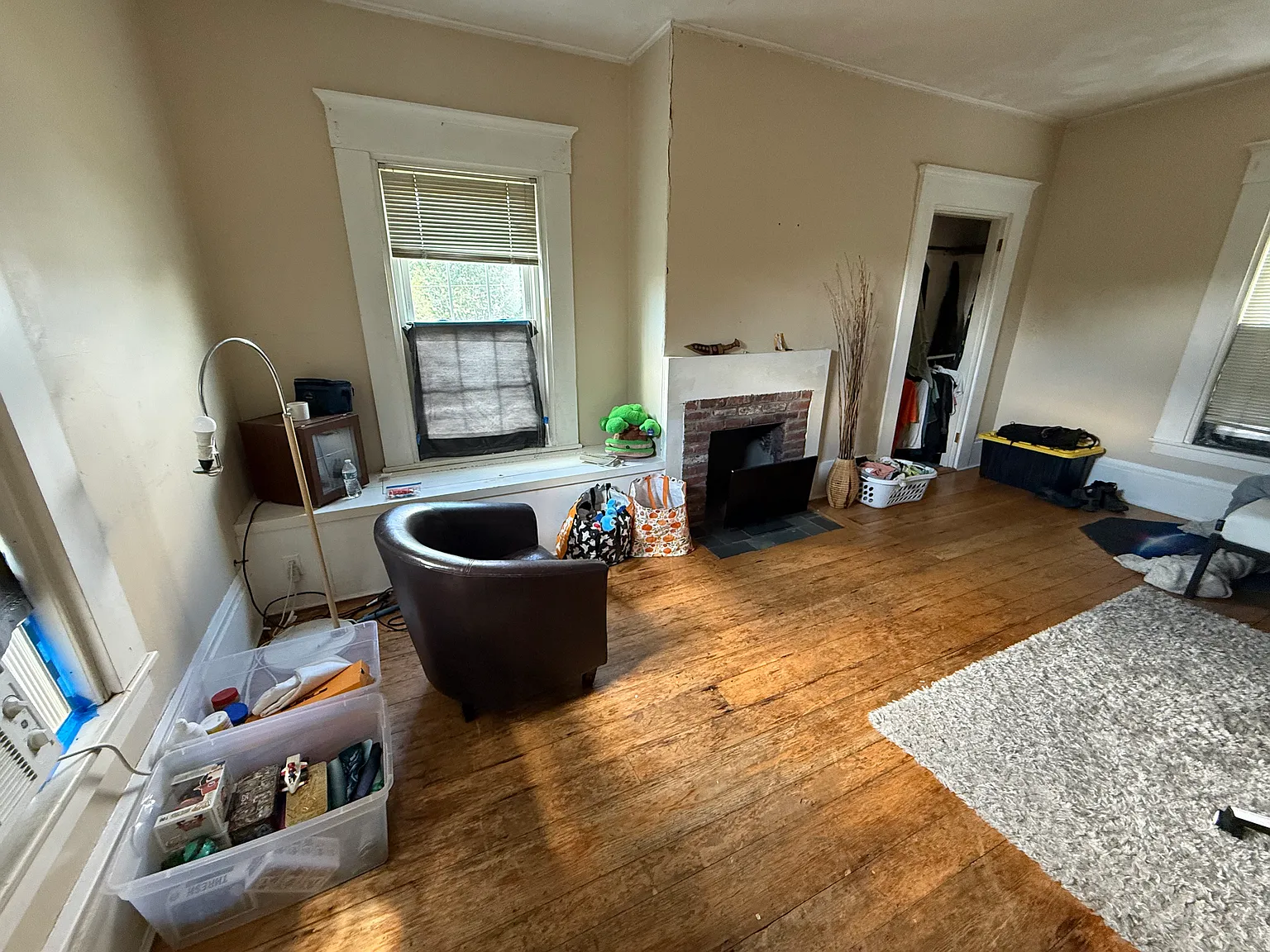 5 bed, 3200 sqft, $1,175 — Photo 4