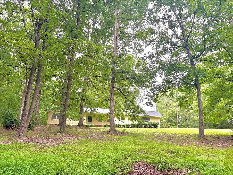 2nd image of 1614 Medlin Rd