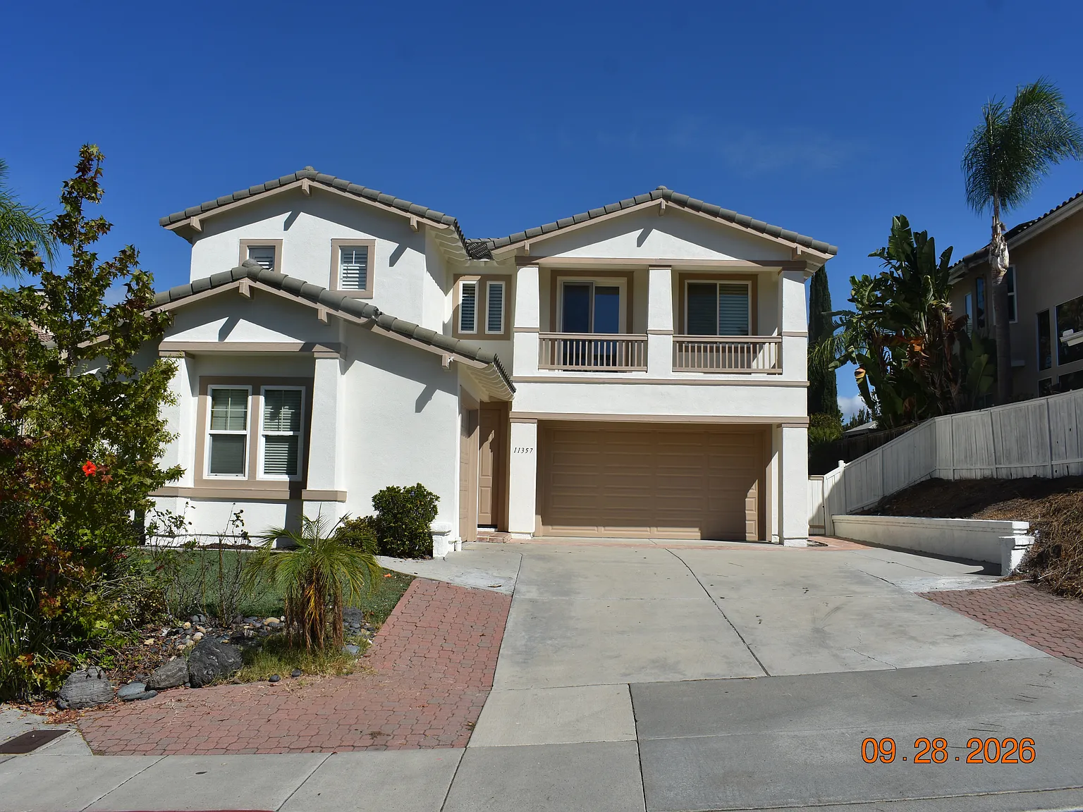 5 bed, 4.5 bath, 3125 sqft, $6,200 — Photo 1