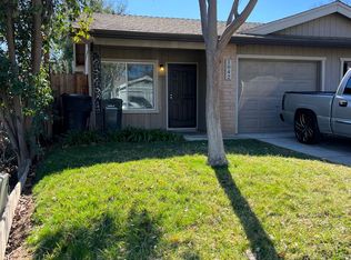 1040-1042 Clinton Rd, Sacramento, CA 95825